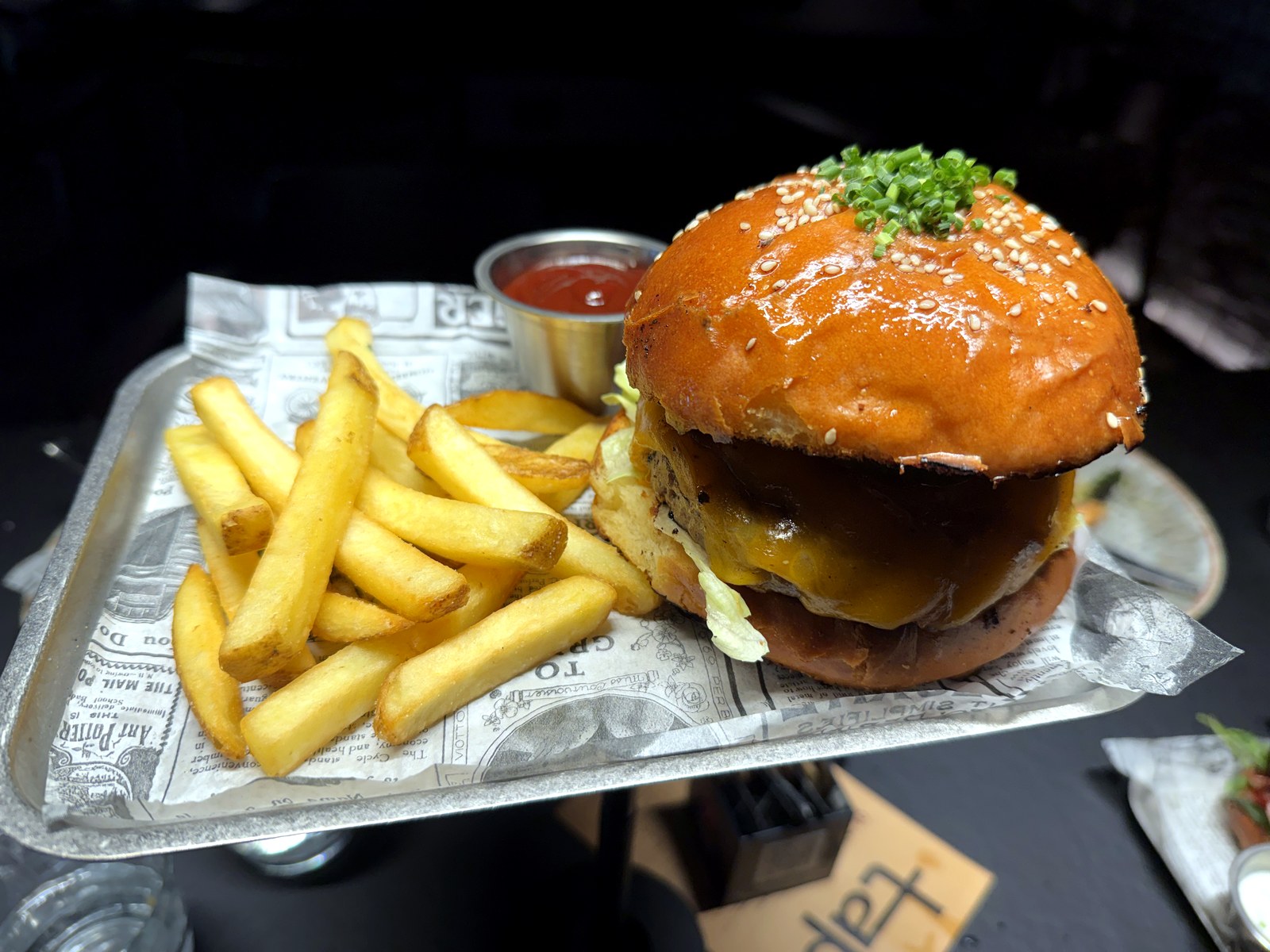 tap. Classic Burger